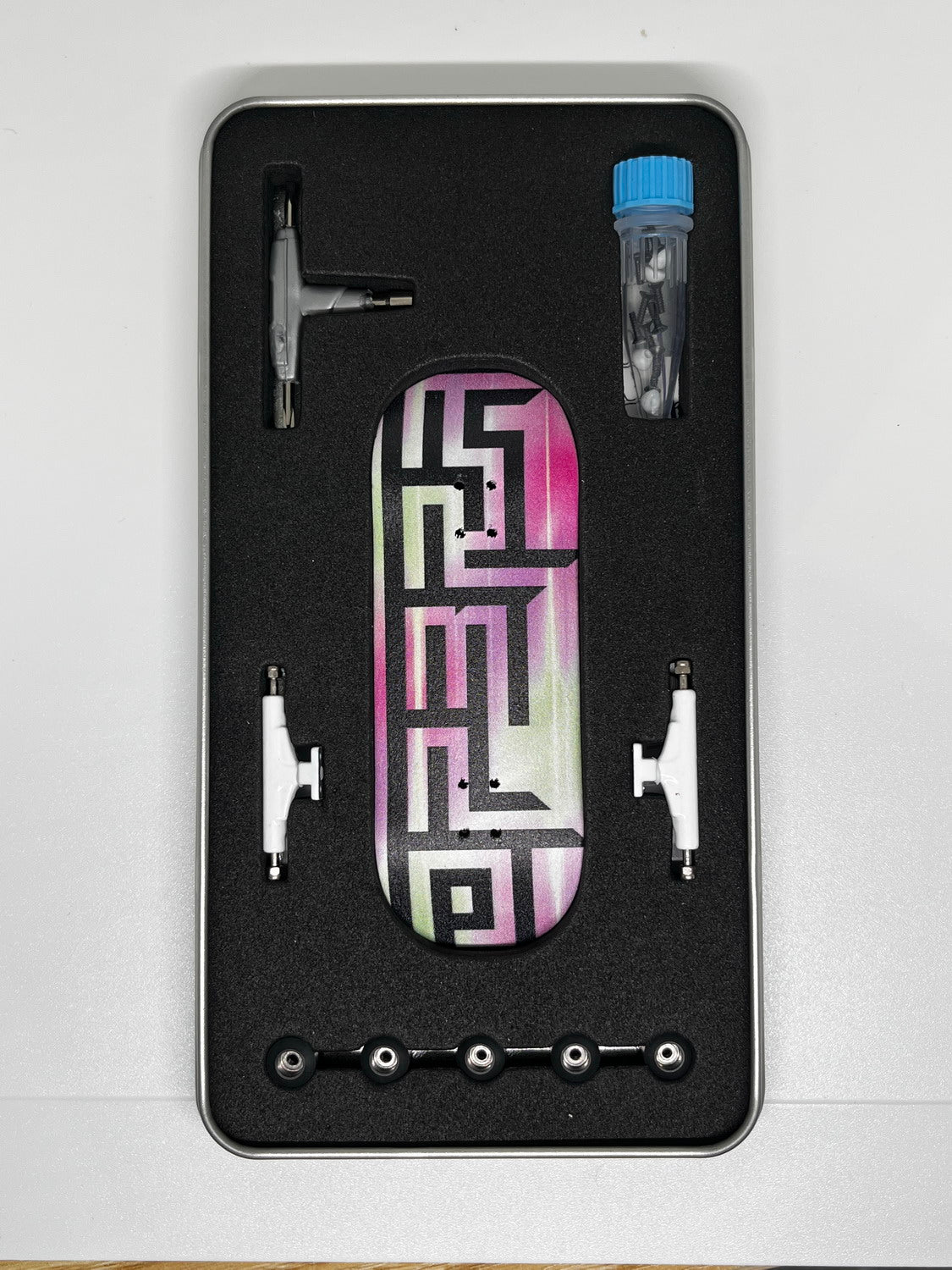 Op3ra Pro Fingerboard Complete 34 * 96mm update 65d urethane wheels - The Maze(litez) Edition