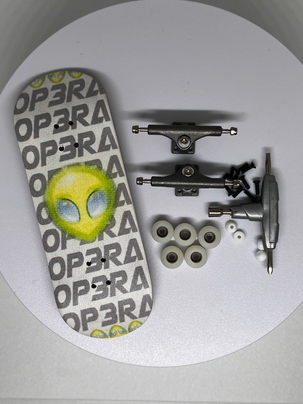 Op3ra Pro Fingerboard Complete 34 * 96mm - The Area 51 Edition