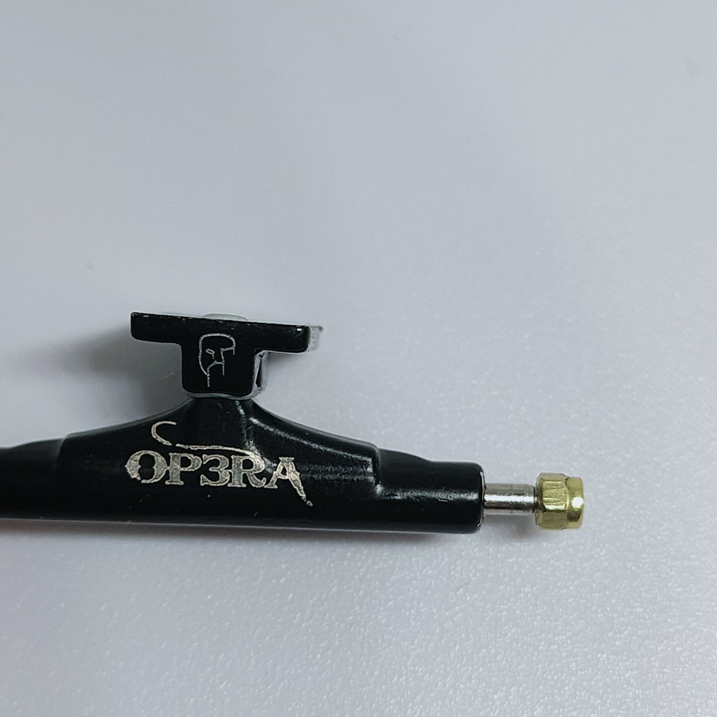 OP3RA Pro Fingerboard Trucks Embedded OP3RA LOGO 34mm