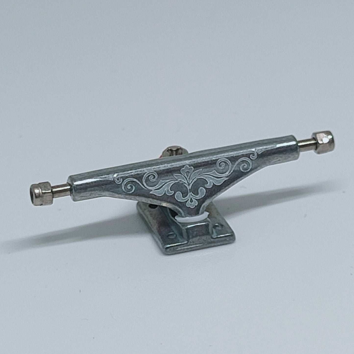 Leefai Royalty Limited Pro FINGERBOARD TRUCKS- 35MM