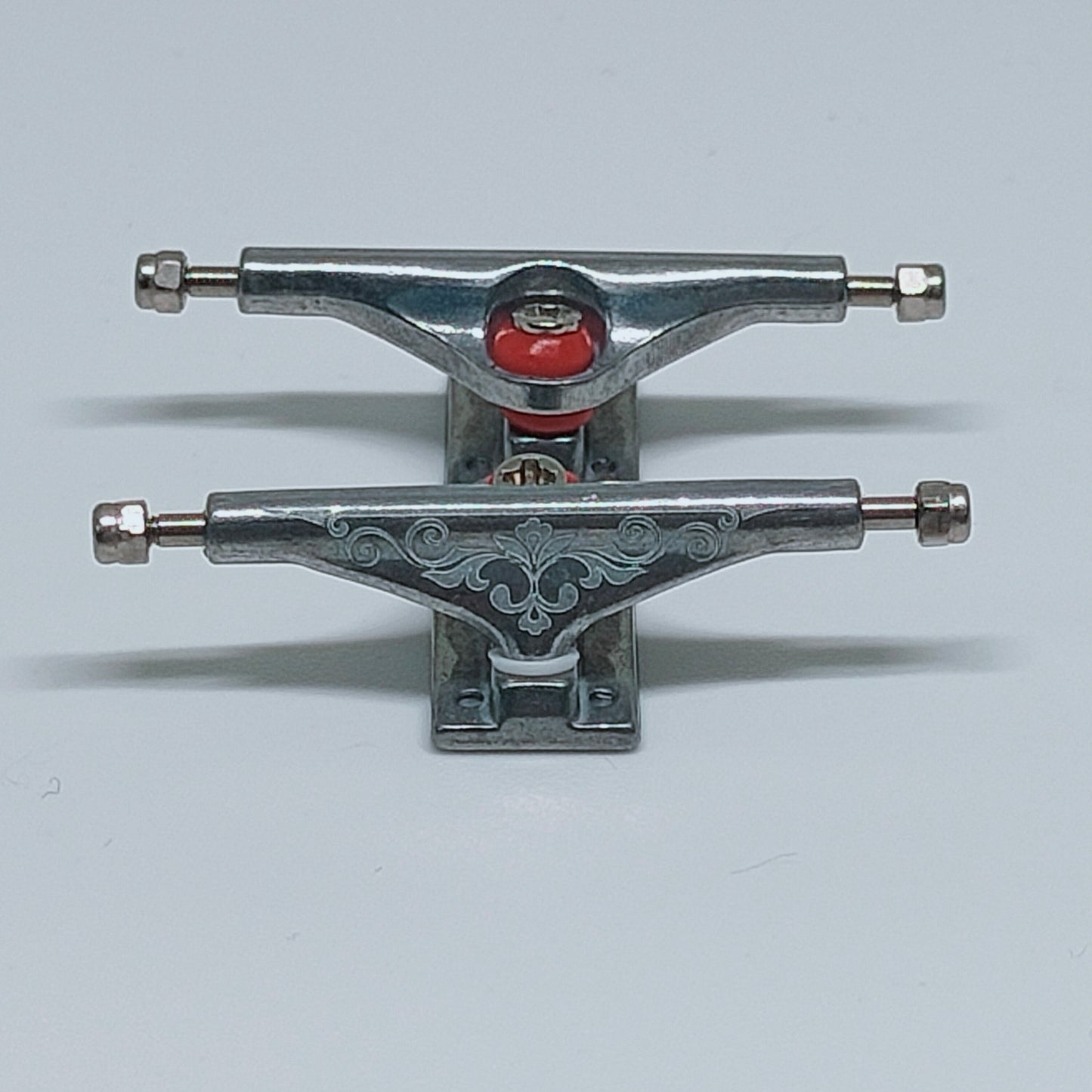 Leefai Royalty Limited Pro FINGERBOARD TRUCKS- 35MM