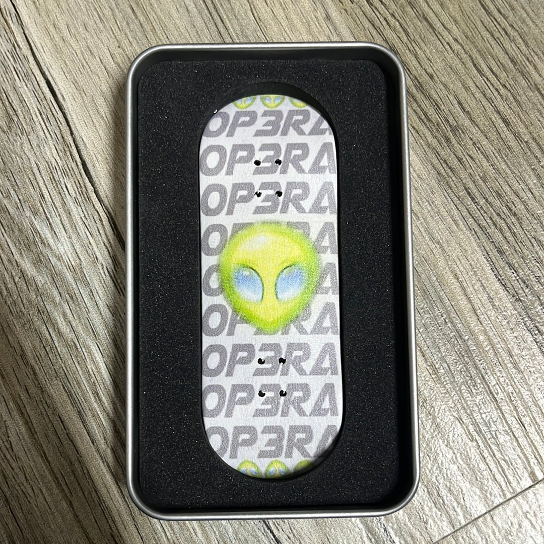 Op3ra Pro Fingerboard Complete 34 * 96mm - The Area 51 Edition