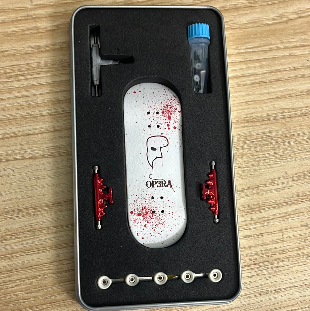 Op3ra Pro Fingerboard Complete 34 * 96mm - The Messy Bloody Edition