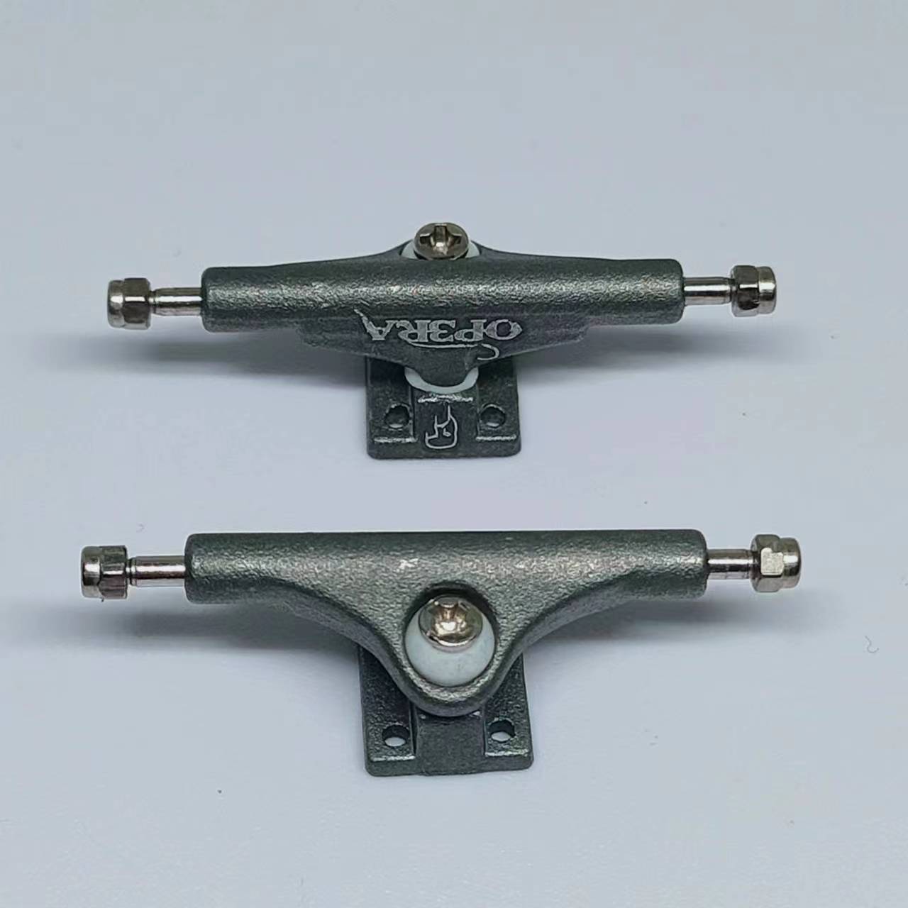 OP3RA Pro Fingerboard Trucks Embedded OP3RA LOGO 34mm